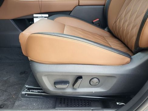 New 2026 Nissan Rogue Platinum w/ Platinum Premium Package AWD/4WD image 17
