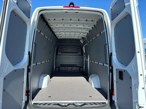 Used 2025 Mercedes-Benz Sprinter 2500 image 20