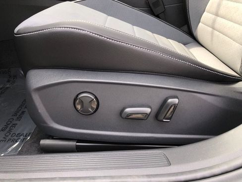 New 2026 Volkswagen Jetta SE FWD image 14