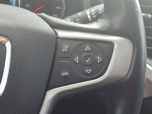 Used 2019 GMC Acadia SLT w/ LPO, Cargo Package FWD image 34
