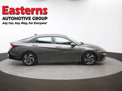 Used 2024 Hyundai Elantra Limited FWD image 47