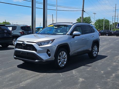 Used 2021 Toyota RAV4 XLE Premium AWD/4WD image 29