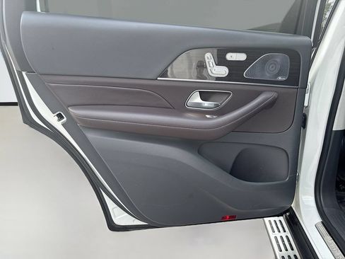 Used 2020 Mercedes-Benz GLS 450 4MATIC image 16