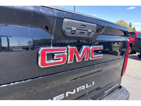 Used 2023 GMC Sierra 3500 Denali w/ Denali Ultimate Package AWD/4WD image 33