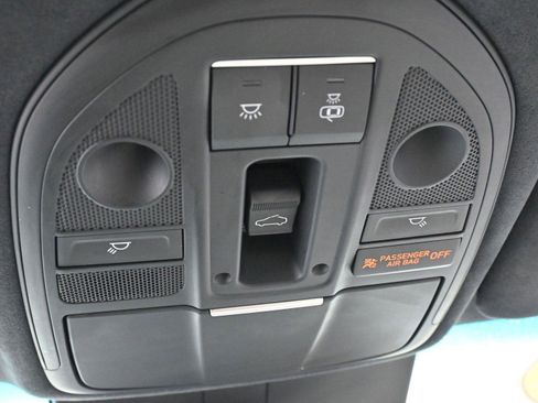 Used 2022 Genesis G70 3.3T w/ Sport Prestige Package image 29