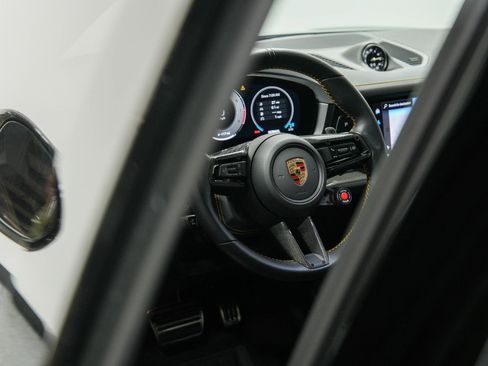 Used 2024 Porsche Cayenne Turbo GT AWD/4WD image 99