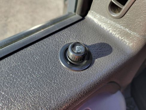 Used 2013 Ford F150 XLT w/ Luxury Equipment Group RWD image 7