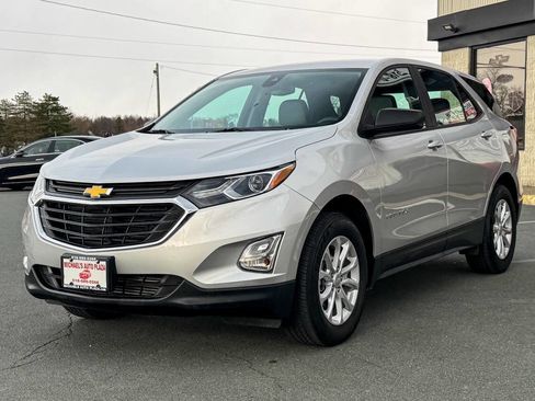 Used 2021 Chevrolet Equinox LS image 8