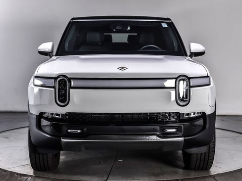 Used 2024 Rivian R1S Adventure AWD/4WD image 8