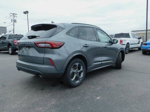Used 2023 Ford Escape ST-Line image 9