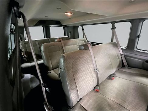 Used 2025 GMC Savana 3500 LT w/ LT Preferred Equipment Group RWD image 19