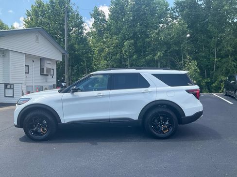 New 2026 Ford Explorer Tremor w/ Tremor Ultimate Package AWD/4WD image 8