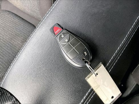 Certified 2019 Jeep Cherokee Latitude w/ Popular Appearance Group image 10