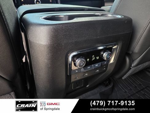 Used 2025 GMC Yukon XL AT4 w/ AT4 Premium Plus Package AWD/4WD image 27