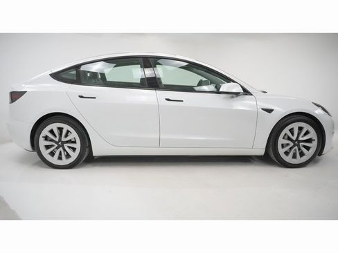Used 2021 Tesla Model 3 Long Range image 9