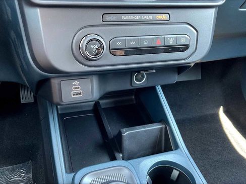 New 2025 Ford Maverick XL image 16