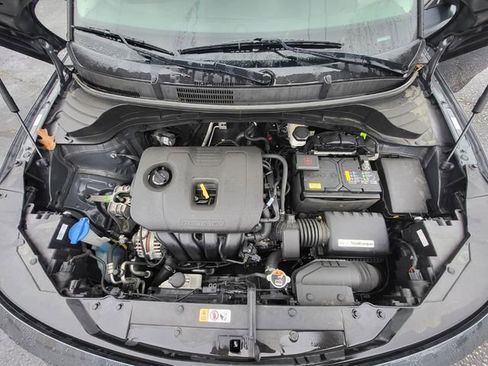 Used 2023 Kia Soul LX w/ LX Technology Package image 9