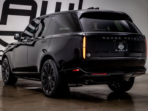 Used 2024 Land Rover Range Rover SE AWD/4WD image 33
