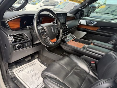Used 2019 Lincoln Navigator Reserve w/ Cargo Package AWD/4WD image 16