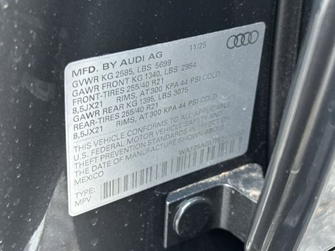New 2025 Audi SQ5 Premium Plus image 24