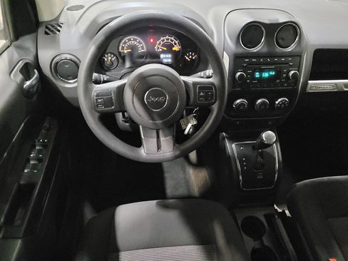 Used 2017 Jeep Compass Sport w/ Power Value Group AWD/4WD image 22