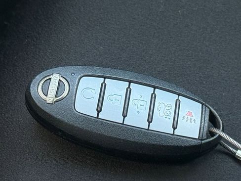 Used 2025 Nissan Altima 2.5 SV FWD image 25