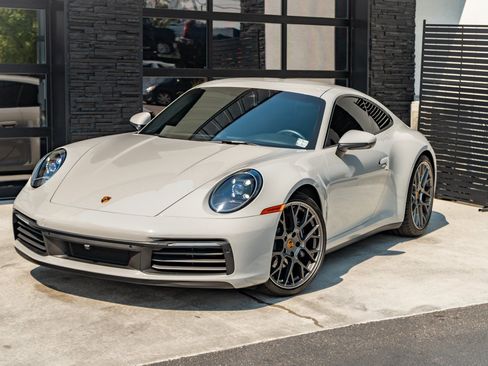 Used 2021 Porsche 911 Carrera RWD image 4