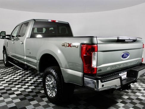 Used 2019 Ford F350 Lariat w/ Chrome Package image 6