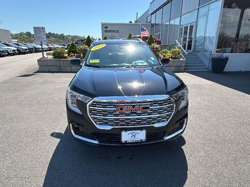 Used 2023 GMC Terrain Denali w/ Denali Premium Package AWD/4WD image 2