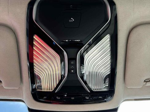 Used 2016 BMW 750i image 10