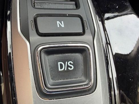 Used 2021 Honda Pilot Touring image 32