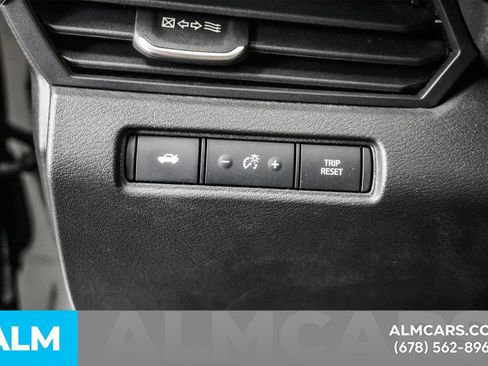 Used 2025 Nissan Altima 2.5 SV image 30