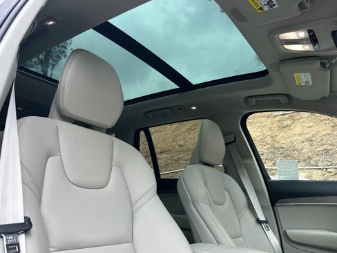 Certified 2023 Volvo XC90 B6 Core w/ Protection Package Premier AWD/4WD image 18