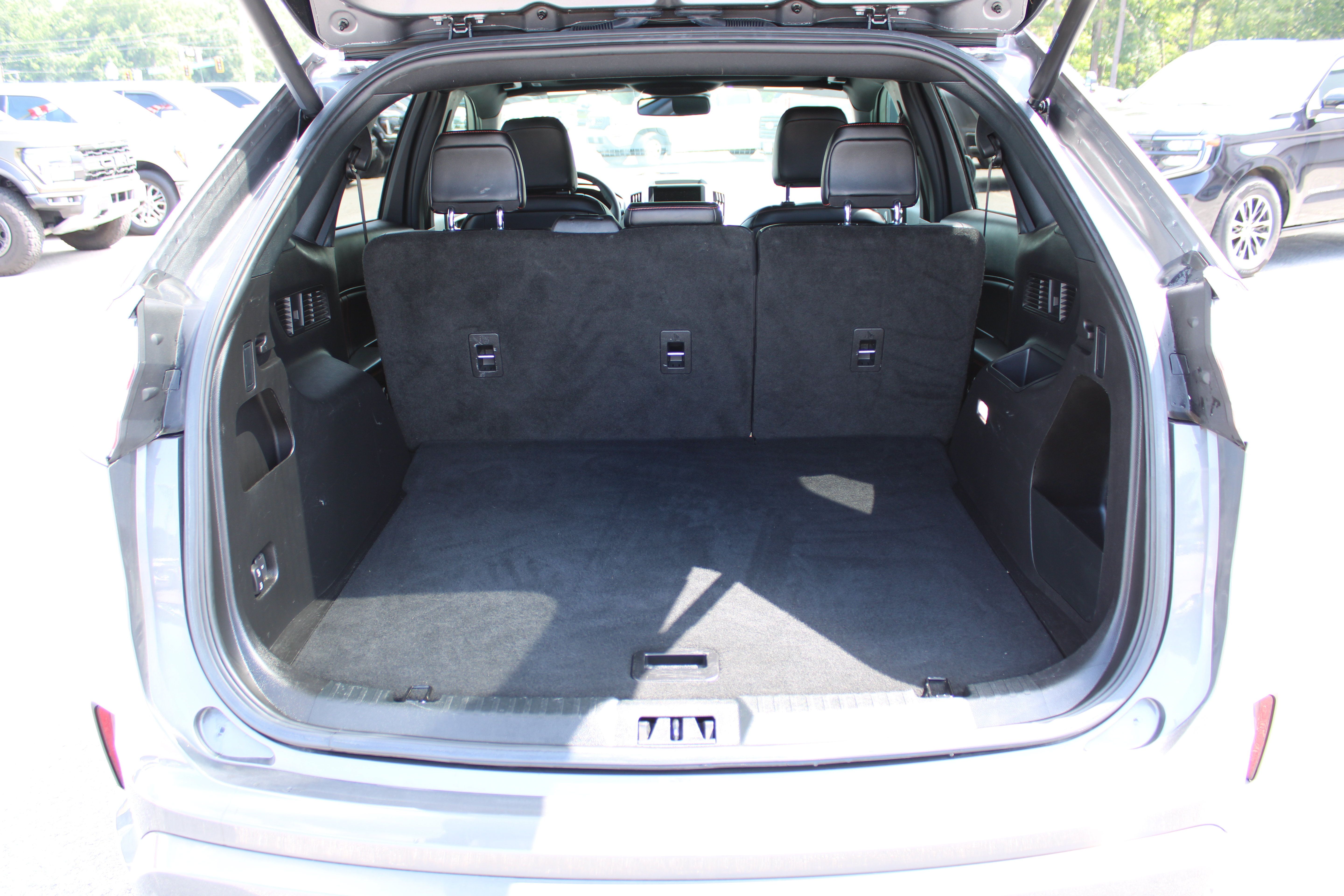 Used 2023 Ford Edge ST-Line AWD/4WD image 9