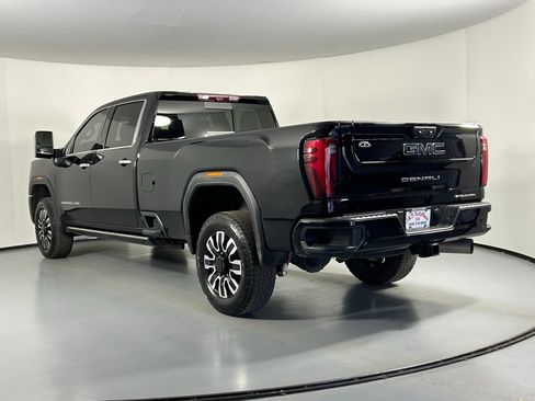 Used 2024 GMC Sierra 3500 Denali Ultimate AWD/4WD image 5