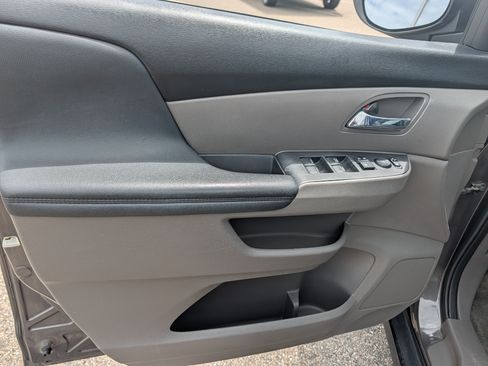 Used 2016 Honda Odyssey EX-L image 23