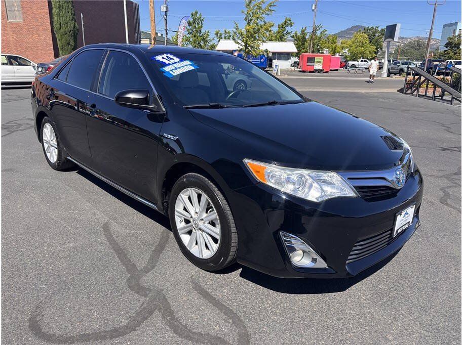 Used 2014 Toyota Camry XLE w/ Leather Package FWD image 7