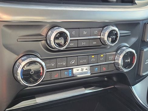 Used 2023 Ford F150 Lariat image 29