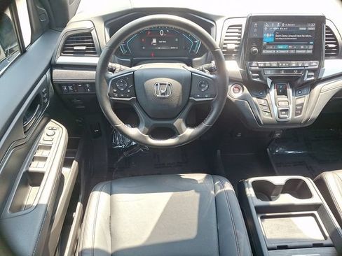 Used 2023 Honda Odyssey Sport image 13