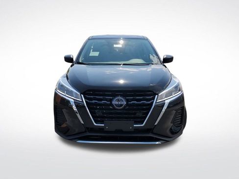 New 2025 Nissan Kicks Play S image 10