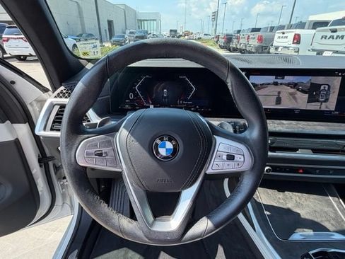 Used 2023 BMW X7 xDrive40i w/ Premium Package AWD/4WD image 19