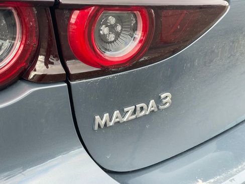 Used 2020 MAZDA MAZDA3 Hatchback w/ Premium Package image 37