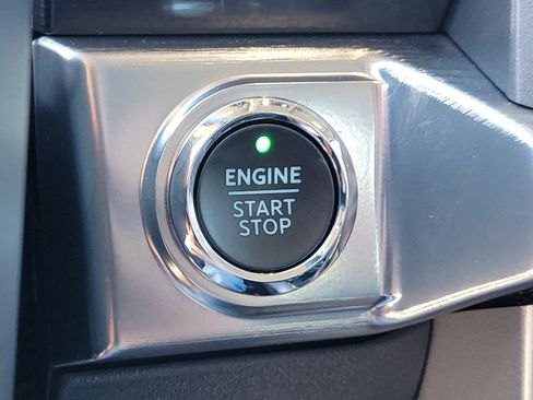 Certified 2022 Ford F150 Lariat w/ FX4 Off-Road Package image 24