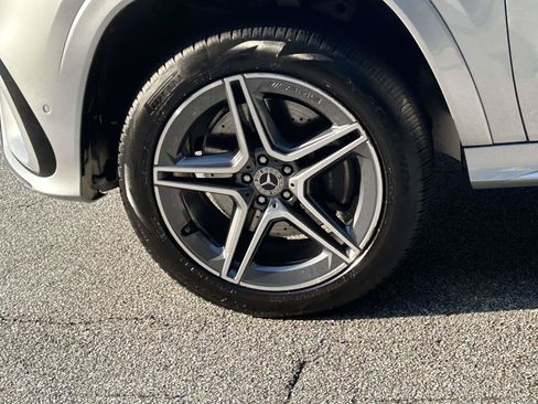 Used 2025 Mercedes-Benz GLS 450 4MATIC image 17