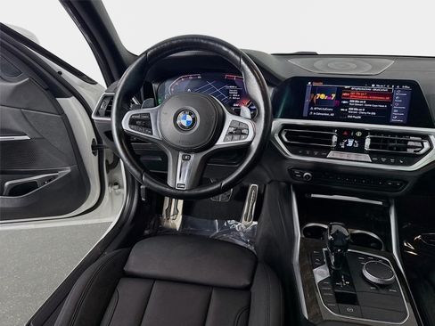 Used 2020 BMW 330i Sedan w/ M Sport Package RWD image 25