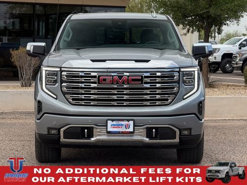 Used 2025 GMC Sierra 1500 Denali w/ Technology Package AWD/4WD image 2