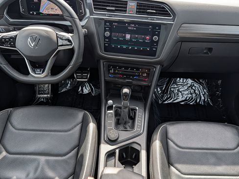 Certified 2022 Volkswagen Tiguan SEL R-Line AWD/4WD image 10