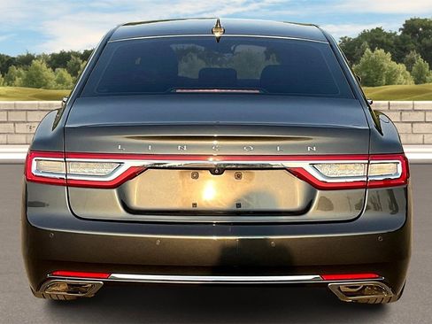Used 2019 Lincoln Continental Premiere image 4