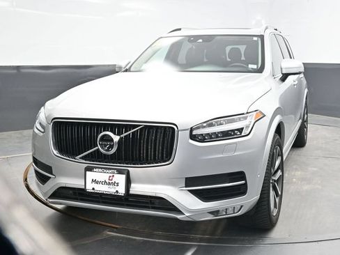 Used 2018 Volvo XC90 T6 Momentum w/ Convenience Package AWD/4WD image 2