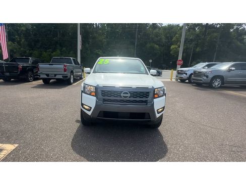 Used 2025 Nissan Frontier SV w/ SV Convenience Package RWD image 8